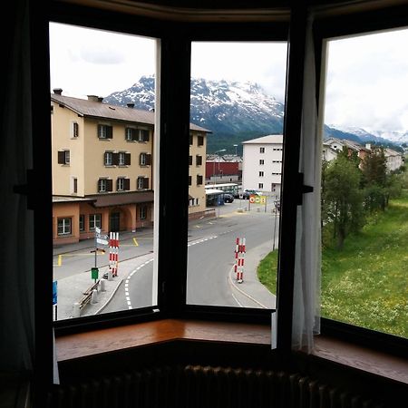 Hotel Terminus Samedan Oda fotoğraf